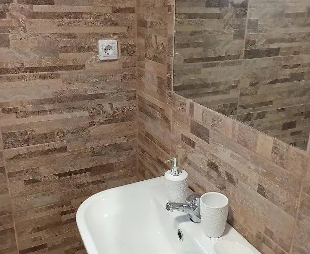 Dalmat Kucko Apartmanhaz * Šibuljina