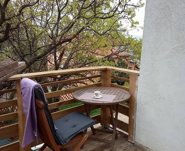 Dalmat Kucko Apartmanhaz דירה *