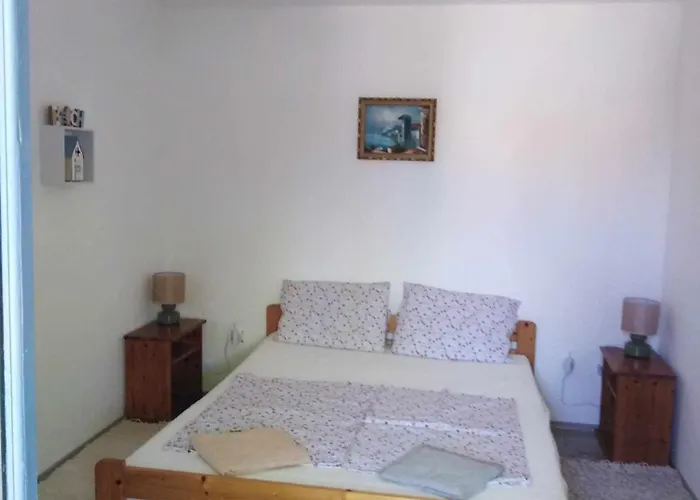 Dalmat Kucko Apartmanhaz * Šibuljina