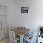 Dalmat Kucko Apartmanhaz アパート *