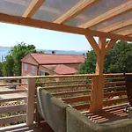 Dalmat Kucko Apartmanhaz *
