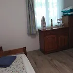 Dalmat Kucko Apartmanhaz アパート *