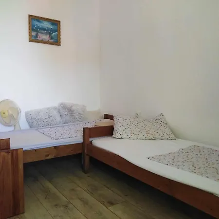 Dalmat Kucko Apartmanhaz Apartamento Šibuljina